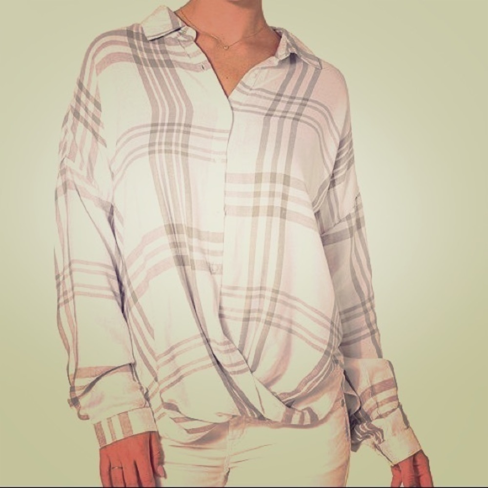 NWT Silver Jeans Twisted Plaid Top S-M Available